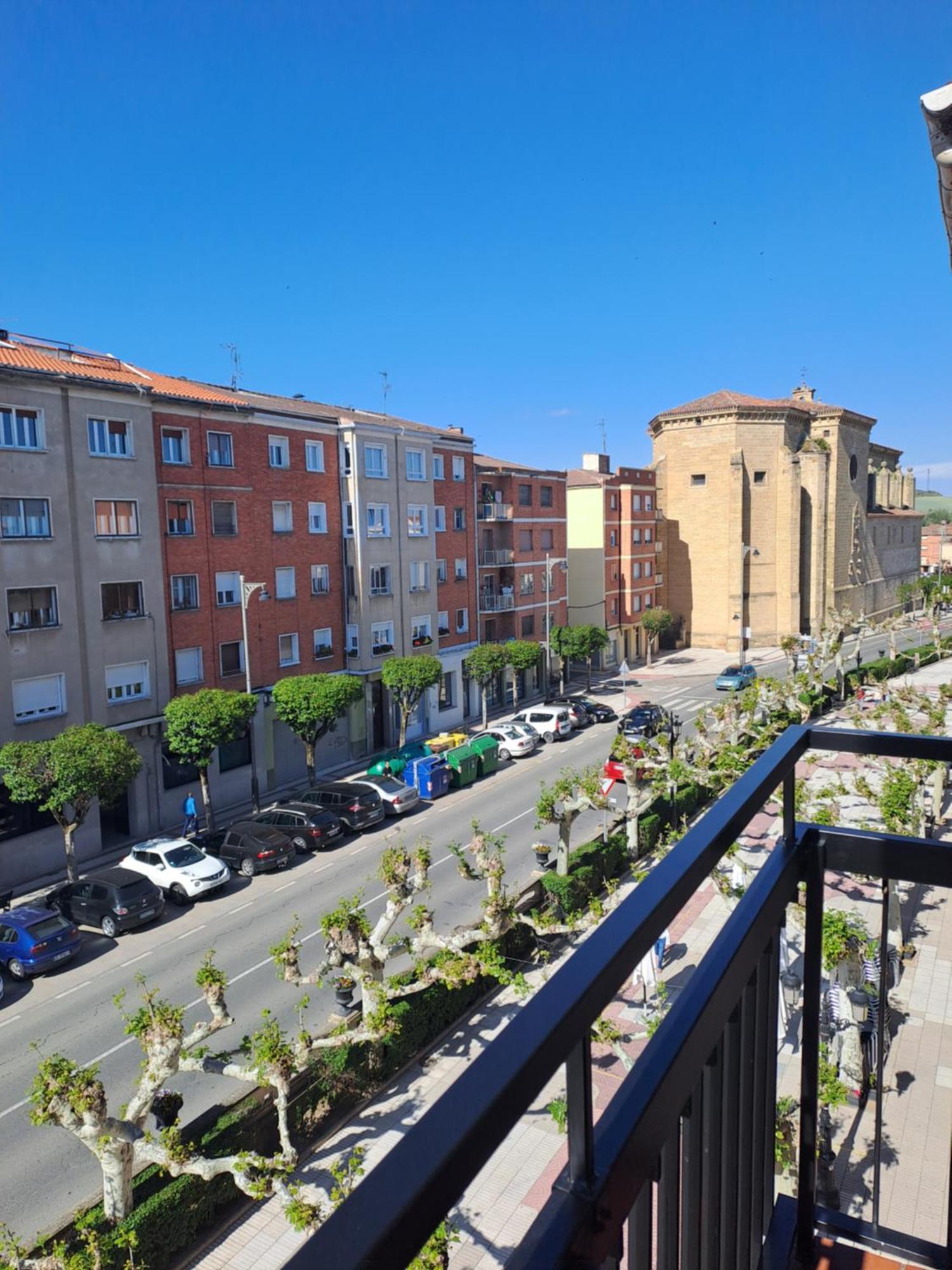 Apartamentos El Conde Санто-Доминго-де-ла-Кальсада Экстерьер фото