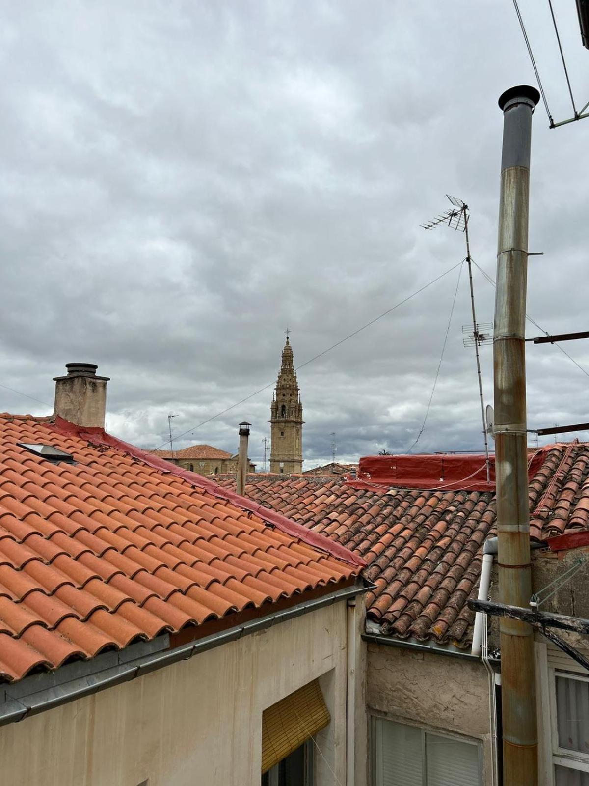 Apartamentos El Conde Санто-Доминго-де-ла-Кальсада Экстерьер фото